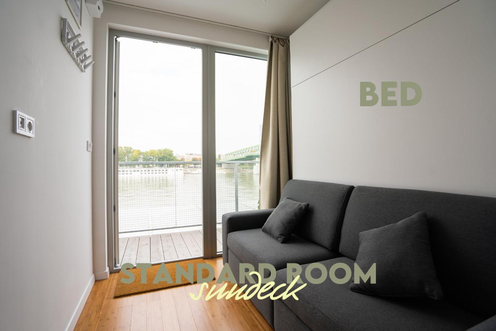 Sundeck Botel - Party Boat Bratislava Ngoại thất bức ảnh